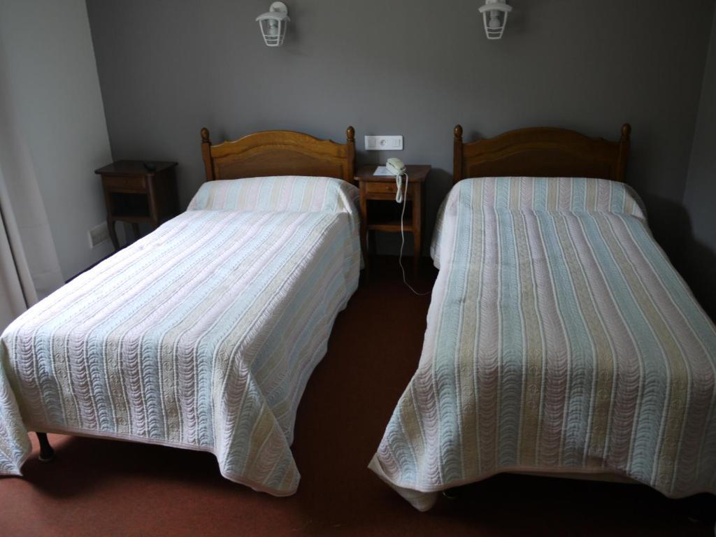 Hotel Le Castelet Ax-les-Thermes Rum bild